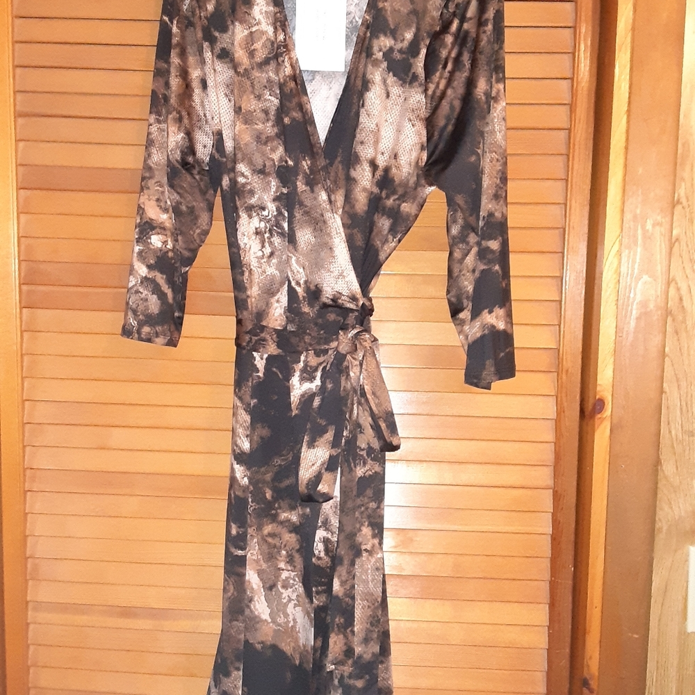 Lularoe Michele 2xl Wrap Dress. Brown and Gold mingled design.